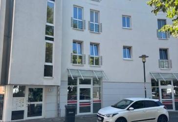 Hochwertige DG-Maisonettwohnung mit Dachterrasse und zwei Badezimmern