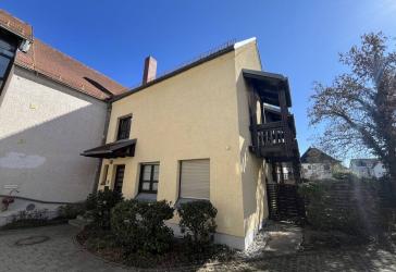 Die Gelegenheit! 'Charmantes Reihenendhaus mit Terrasse & 2 Balkonen - Zentrale Lage in Schwandorf'
