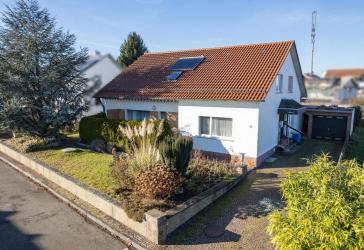 Gepflegtes Einfamilienhaus mit großem Garten