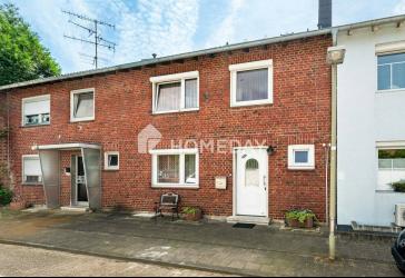 Beständigkeit und Zukunft: Reihenhaus mit Garage, Partykeller, PV-Anlage und Solarthermie