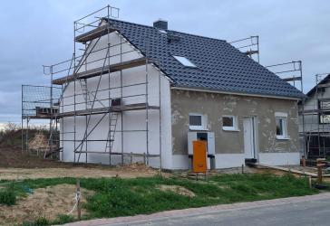 Grundstück inklusive + nur ganze 17 Minuten bis zur Haltestelle StraBa 15 Probstheida im Leipziger Süden!