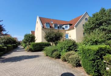 Individuelle 4-Zi-Galeriewohnung mit Balkon in ruhiger und grüner Lage von Coswig.