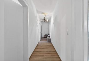 Denkmalgeschützte 4-Zimmer-Wohnung für Liebhaber klassischer Architektur