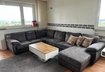 gemütliche 4-Zimmer Wohnung mit Ausblick ideal für die Familie.