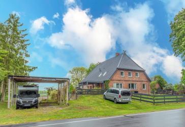 Traumhaft in der Natur gelegener Reiterhof mit allem was das Reiterherz begehrt