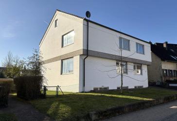 Großzügiges Wohnhaus mit viel Potenzial in zentraler Lage von Barntrup!