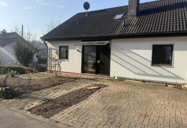Haus sofort bezugsfrei für ein bis drei Familien