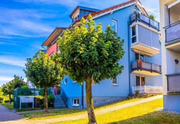 Schicke, gepflegte 4-Zi.-Eigentumswohnung - zentrumsnah mit TG und Balkon