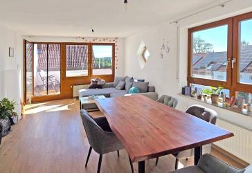 Charmante 3-Zimmer-Wohnung mit Dachterrasse