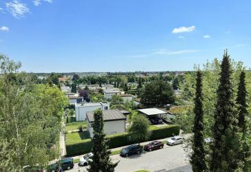 Über den Dächern von Königsbrunn mit tollem Fernblick bis zu den Alpen