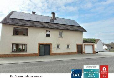 Minimale Energiekosten! Renoviertes Einfamilienhaus mit PV-Anlage zwischen Hachenburg und AK