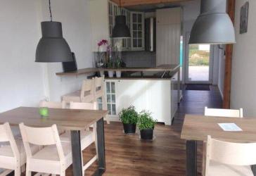 Modernes Gewerbe-Reihen-Mini-Haus: Frei, hell, erdgeschoßig, mit 2 WC´s, Einbauküche, etc.