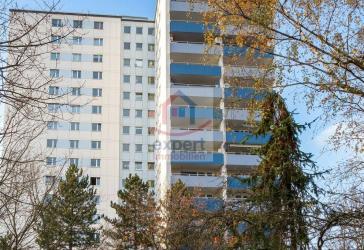 Bezugsfreie 2-Zimmer-Wohnung im 15. OG mit Balkon in Erlangen-Bruck zu kaufen