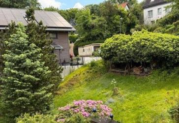 Baugrundstück mit eigenem Wald und Bach!