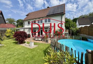 Großzügiges Einfamilienhaus mit freiberuflich genutzter Fläche, moderner Technik & Wohlfühlfaktor!