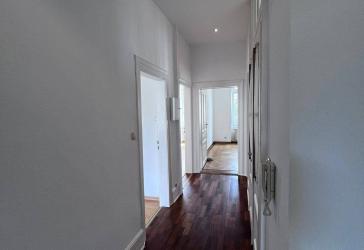 Helle 3 Zi.-Stilaltbau ETW mit Balkon in Nordend-West