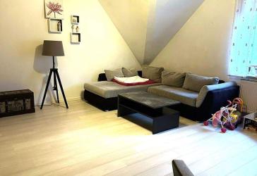 Oberwohnung mit Balkon am Obenende in zentraler Lage