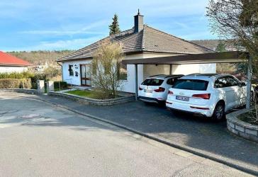 Zweifamilienhaus mit 2 sep. Wohneinheiten | Mögl. Anlageobjekt