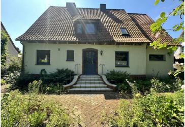 Geräumiges Einfamilienhaus für Familien - mit Carport in Buxtehude