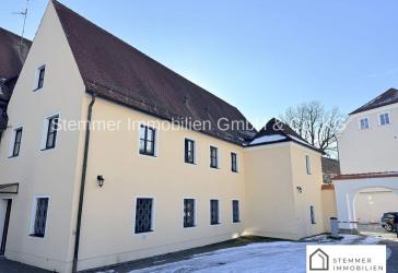 Arbeiten am Schlörplatz - Gewerberäume in hochwertig denkmalsanierter Immobilie in Altstadtlage