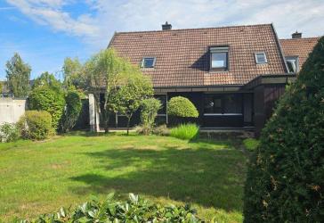 Helles Einfamilienhaus mit großem Garten; Heizung neu; Böden teilweise nagelneu