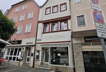 Teilsaniertes Wohn- und Geschäftshaus in Bad Neustadt a. d. Saale in Top Innenstadtlage