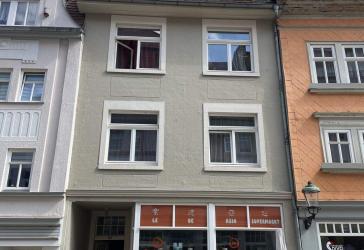 Saniertes Mehrfamilienhaus mit 7 Mieteinheiten 13-facher Faktor