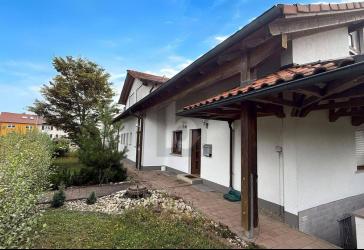 TRAUMHAUS IM DORNRÖSCHENSCHLAF