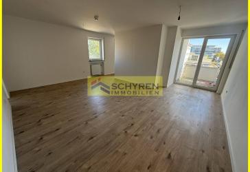 Bezugsfrei & umfassend modernisiert - attraktive 1,5-Zimmer-Wohnung mit Balkon & Stellplatz