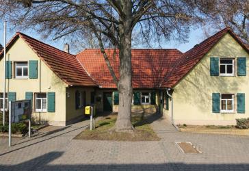 Historisches Dorfhaus-Ensemble mit Hofcharakter - Wohnen & Arbeiten im Salzatal
