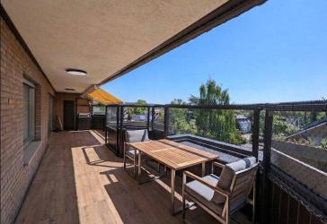 Exklusive Penthouse-Eigentumswohnung in im Kölner Grüngürtel mit Domblick