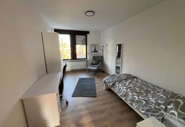 Neu renovierte 4er WG Wohnung im Saarbrücken Zentrum verfügbar!!!