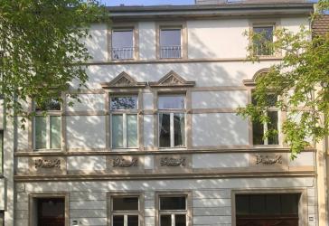 Restauriertes Gründerzeithaus in Bonn-Beuel (Combahnviertel)/Altbaucharme / hohe Decken / 6,5 Zimmer