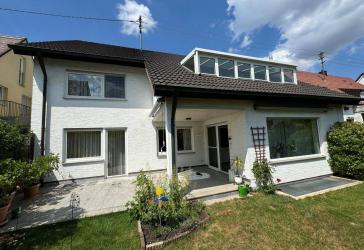 Zweifamilienhaus in hervorragender Lage in Friedberg-West