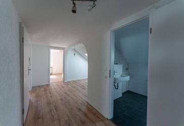 3,5 Zimmer-Dachgeschosswohnung mit Garten · Velbert-Langenberg