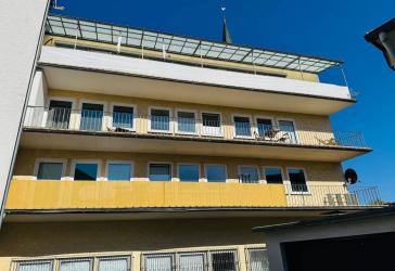 5 Zimmer Dachgeschosswohnung mit Balkon im Zentrum von Gummersbach!