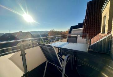 *** Kapitalanlage: Attraktive Single-Wohnung mit Balkon und Tiefgaragenstellplatz ***