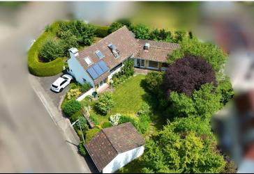 Bungalowstil in begehrter Lage trifft auf besondere Architektur!