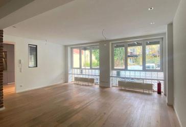 Modern sanierte Gewerbeeinheit in Düsseldorf-Bilk mit Stellplatz