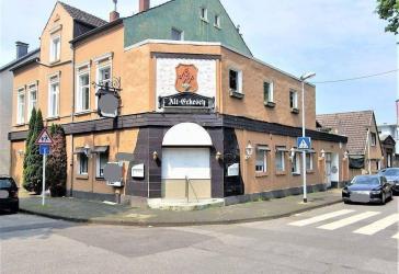 IMWRC – 3 x Platz in 3 Gebäuden: MFH+Anbau+kleines Haus in Eckesey!
