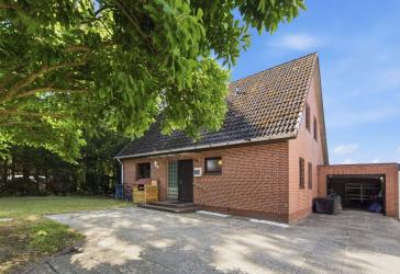 Exklusives Einfamilienhaus in Feldrandlage mit vielseitigen Möglichkeiten