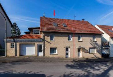 EIN- BIS ZWEIFAMILIENHAUS, VIELSEITIG NUTZBAR - 3 BÄDER, 4 BALKONE MIT SCHÖNEM, UNVERBAUBAREM BLICK
