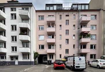 Provisionsfrei! Leerstehend! 2-Zimmer-Wohnung im Herzen von Köln Neustadt-Süd! Paketerwerb möglich!