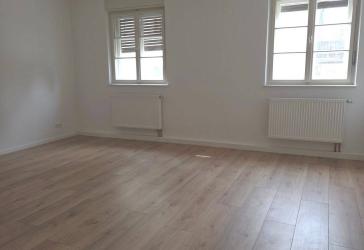 Schwabach-Denkmalschutz! Charmante, renoviert 3-Zi-Altbau-Whg, 74 m², im Erdgeschoss