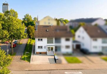 ***Seltene Gelegenheit*** Modernisierte DHH in begehrtester Lage von Rastatt