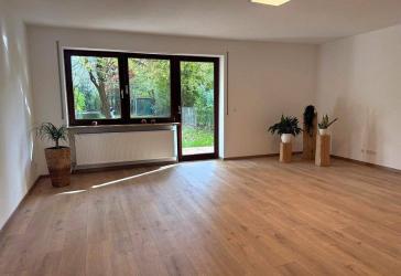 Viel Platz für die Familie - Reihenmittelhaus mit Garten, Garage und Ausbaureserve