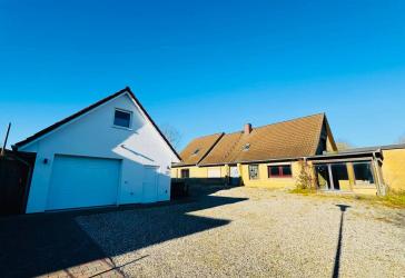 Projektchance in Schleinähe: Großzügiges Grundstück mit entkerntem Einfamilienhaus und neuer Garage