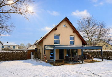 Ruhiges Familienrefugium mit 5 Zimmern, Garten und Pool in Teltow - hier kann man leben!