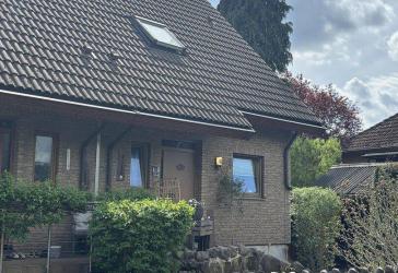 Doppelhaus Hälfte in Berlin Karow mit Einliegerwohnung