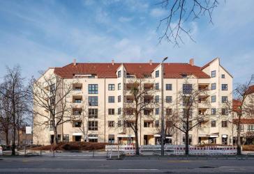 MAIER - Rarität in Neuhausen: Sichtbare Erdgeschoss-Gewerbeeinheit mit TG-Stellplatz